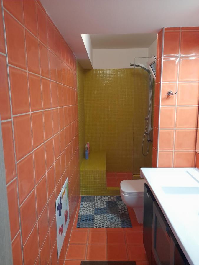 Bright Top Floor Apartment! ザキントス エクステリア 写真