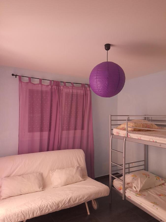 Bright Top Floor Apartment! ザキントス エクステリア 写真